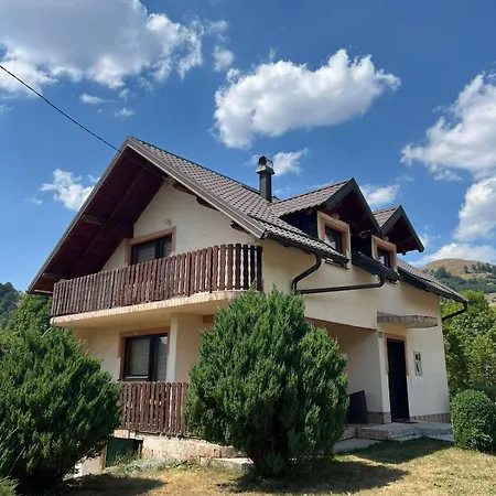 Vikendica U Srcu Bjelasnice ヴィラ